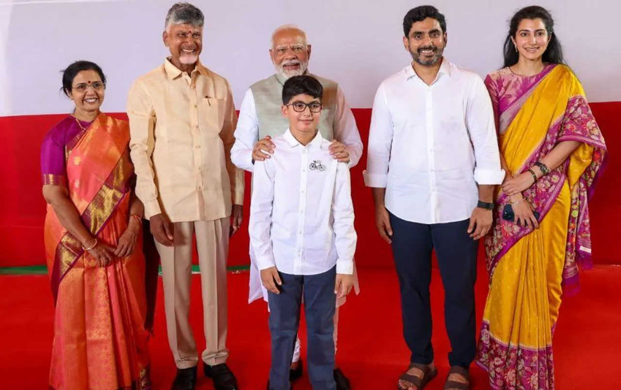 Chandrababu Naidu: पीएम मोदी से मिला आंध्र प्रदेश के सीएम चंद्रबाबू नायडू का परिवार, जानें उनकी फैमिली में कौन-कौन