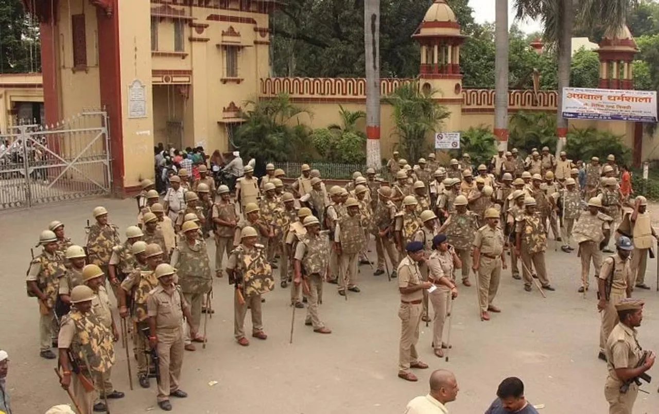 IIT-BHU Protest: विद्यार्थियों की सुरक्षा के लिए BHU में तैनात होंगे पुलिसकर्मी, जानें क्या है पूरा मामला