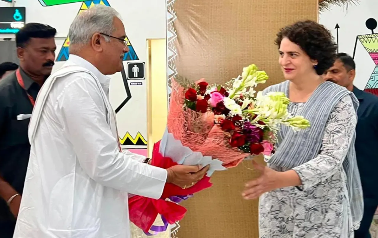 BJP-Congress Posterwar: इस बार भी Priyanka Gandhi के स्वागत में बिछेंगे फूल, क्या हैं BJP के पोस्टर के मायने?