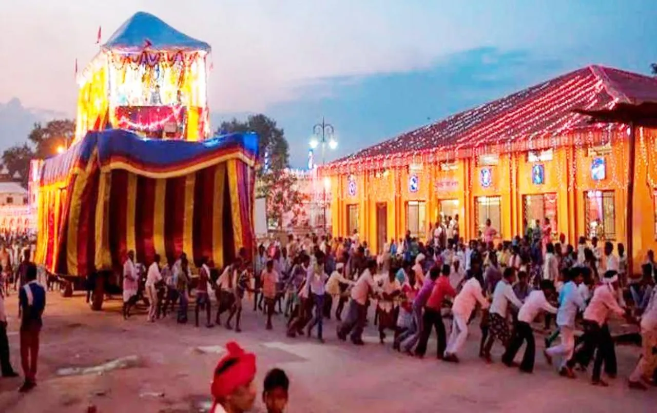 Bastar Dussehra 2023: दो गांव के ग्रामीण करते हैं रथ का निर्माण, जानिए क्‍या है नार फोड़नी रस्म?
