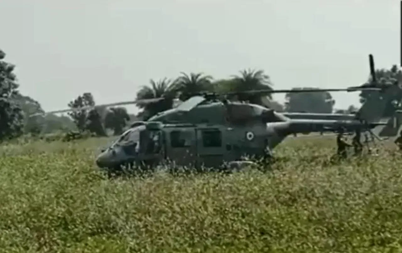 MP Bhopal News:भोपाल में IAF के हेलीकॉप्टर में आई तकनीकी खराबी, खेत में हुई इमरजेंसी लैंडिंग