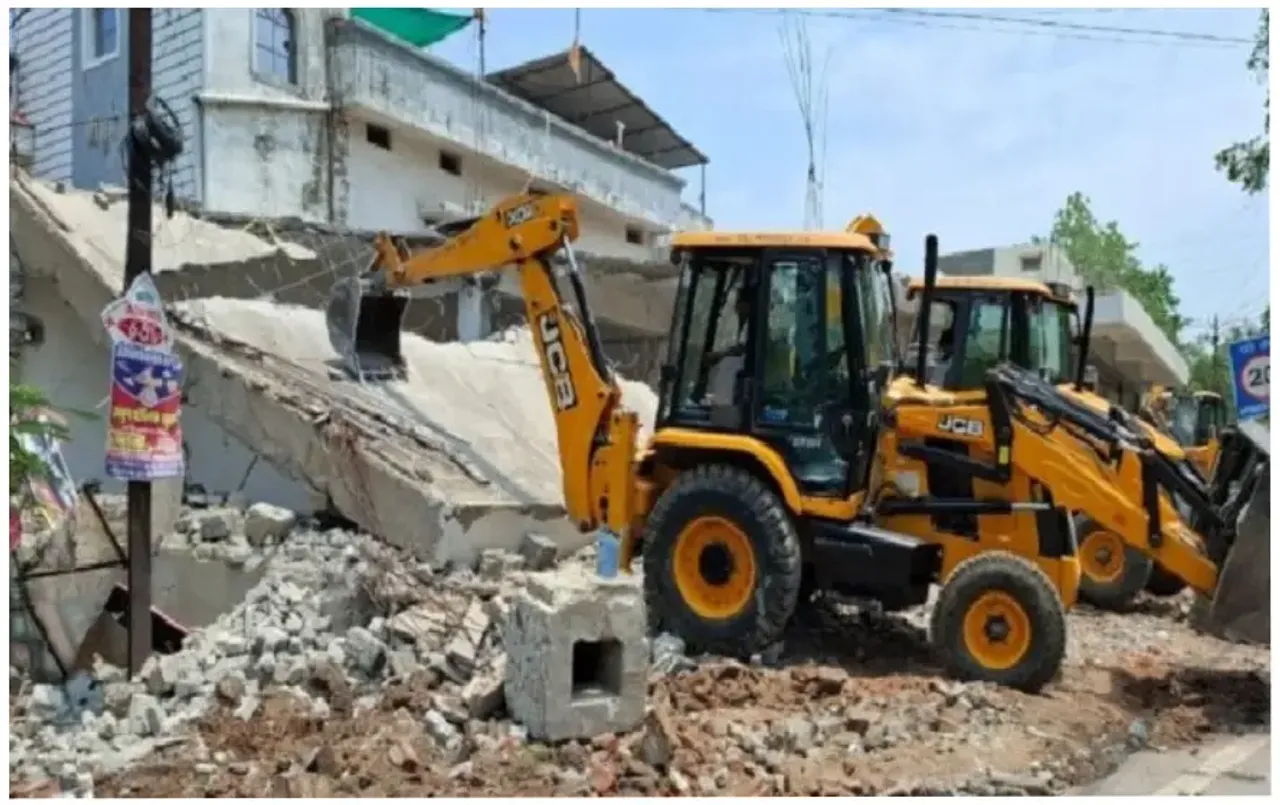 बिलासपुर में अवैध कॉम्प्लेक्स पर चला बुलडोजर: पिछली कांग्रेस सरकार के समय लीज पर दी गई थी जमीन,