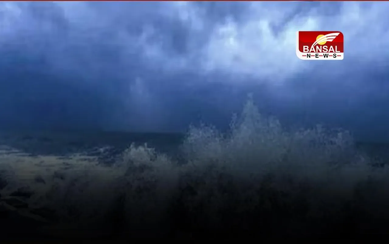 Biparjoy Cyclone: कहर बरपाने की ओर बढ़ गया 'बिपरजॉय', गुजरात के तट से बस इतनी है दूरी