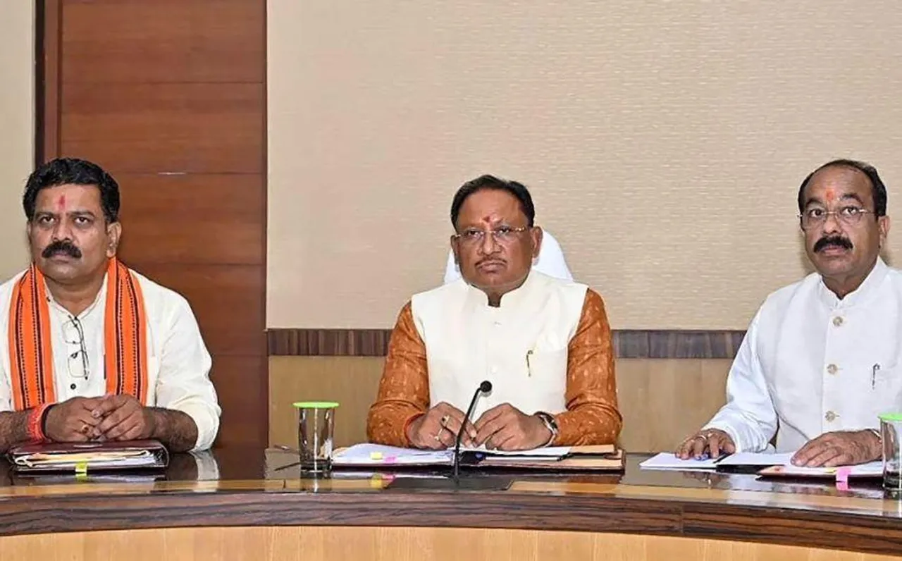 Brijmohan Agrawal Resignation: बृजमोहन अग्रवाल ने CG के पूर्व सीएम रमन सिंह को विधायक पद से सौंपा इस्तीफा