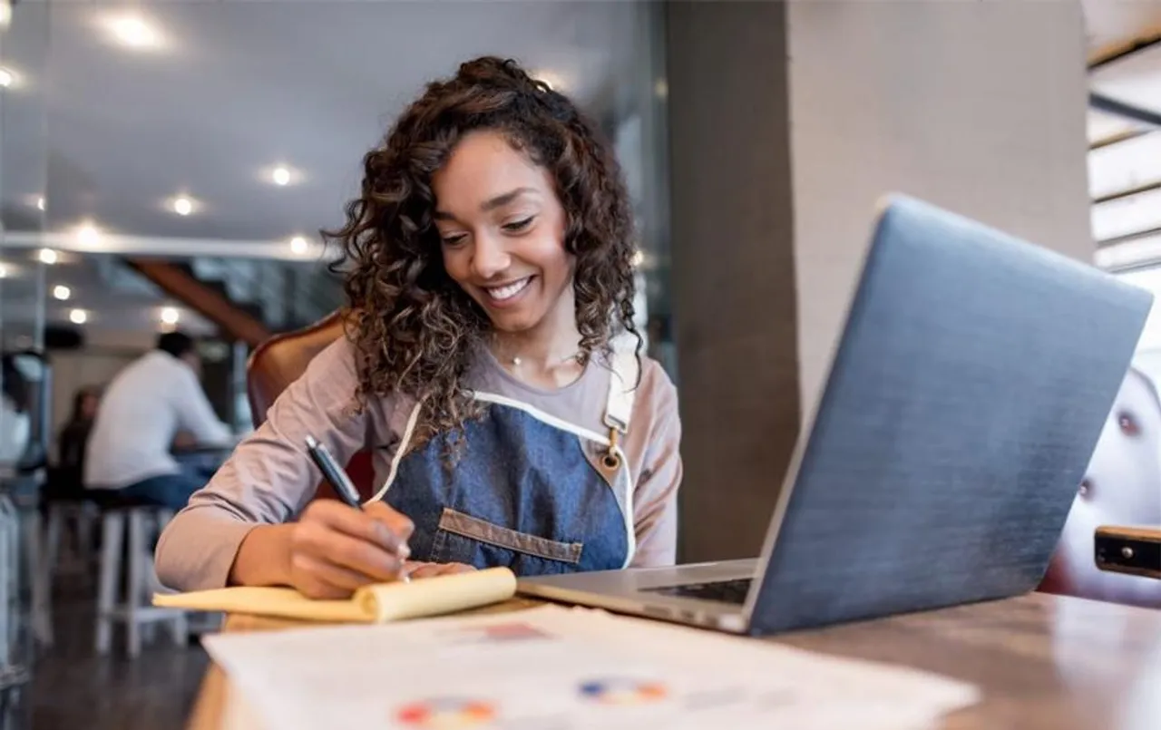 Business Tips: घर पर रहते हुए शुरू करें अपना खुदका बिज़नेस, क्रिएटिविटी और सूझ-बूझ से जल्द होंगे सफल