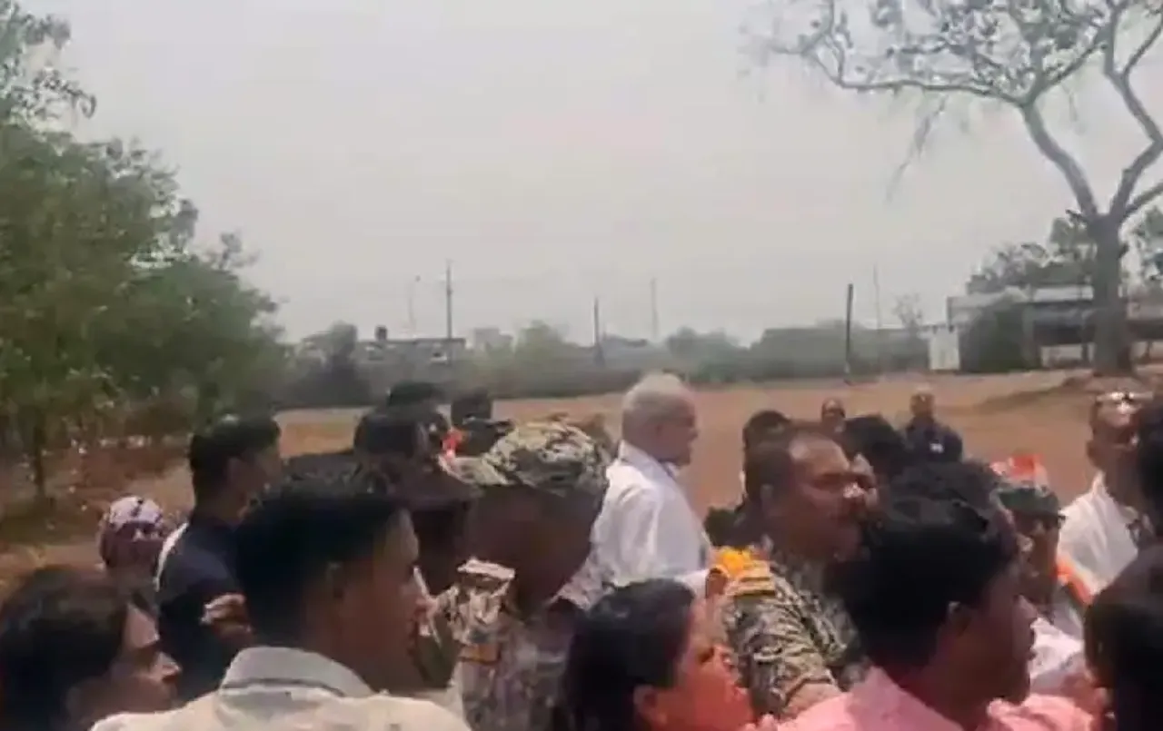 CG Lok Sabha Election: टेडेसरा Polling Booth पर बीजेपी-कांग्रेस कार्यकर्ताओं के बीच मारपीट, भूपेश से धक्‍का-मुक्‍की