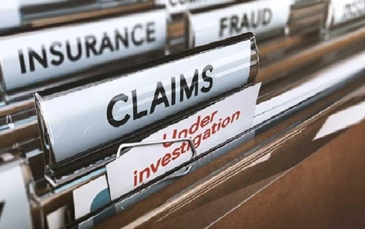 CG News: इंश्योरेंस पॉलिसी के नाम पर कारोबारी से करीब 20 लाख की ऑनलाइन ठगी