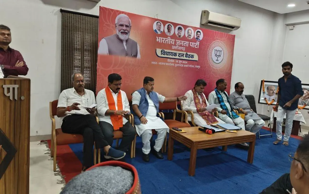 अगली चुनावी तैयारी में जुटी छत्तीसगढ़ बीजेपी: पार्टी ऑफिस में तीन बड़ी बैठकें, नगरीय निकाय चुनावों को लेकर बनी रणनीति