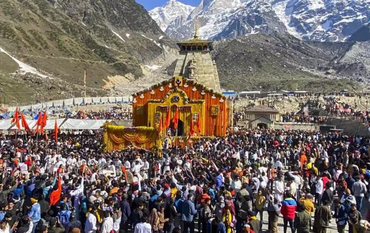 चारधाम यात्रा में श्रद्धालुओं की फूली सांसे: 45 KM का लगा जाम, 10 की मौत, इनमें 4 MP के, आज और कल रजिस्ट्रेशन बंद