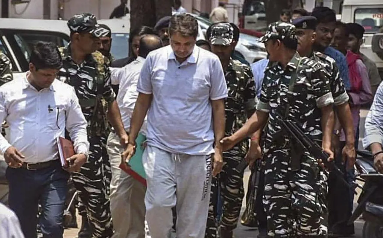 Chhattisgarh Scam News: यूपी STF ने अनवर ढेबर को कोर्ट में किया पेश, शराब के बाद अब इस मामले में जाएंगे जेल!