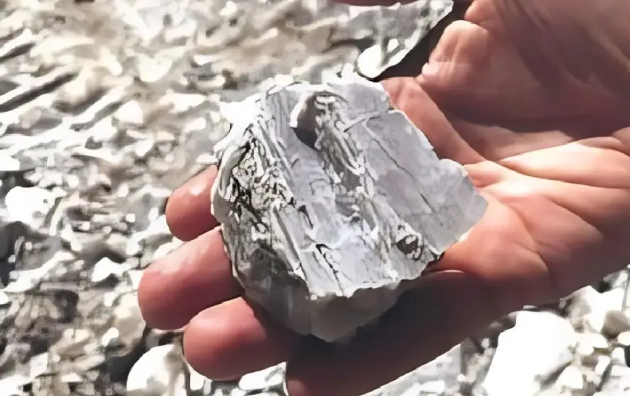 Chhattisgarh News: छत्‍तीसगढ़ में लिथियम माइंस में काम शुरू करने मिली मंजूरी, बैटरी बनाने में होता है लिथियम का इस्‍तेमाल