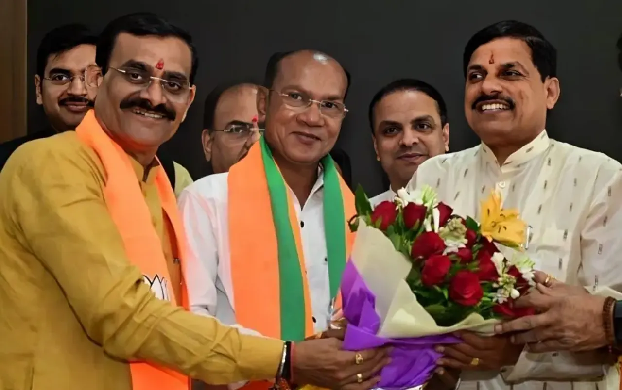 अमरवाड़ा उपचुनाव: BJP कैंडिडेट कमलेश शाह ने जमा किया नामांकन, CM मोहन यादव, वीडी शर्मा समेत ये दिग्गज रहे मौजूद