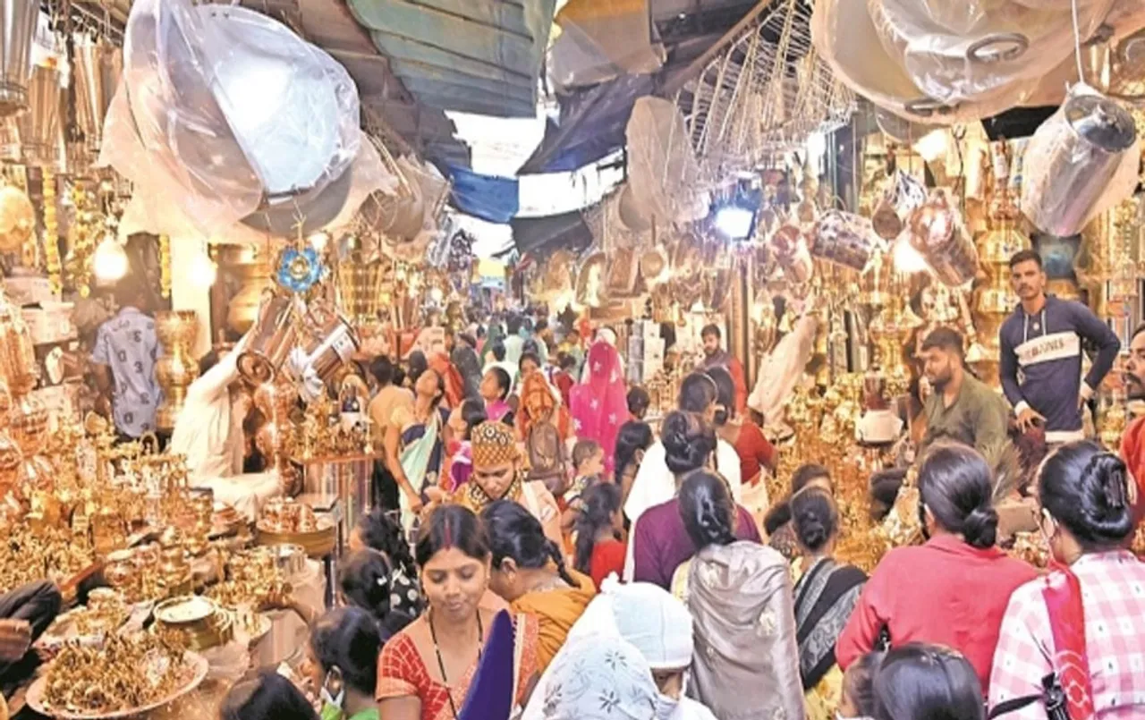 Chhattisgarh News: धनतेरस पर प्रदेश में लोगों ने जमकर की खरीदी, 26 हजार से ज्यादा बिकी टू-व्हीलर