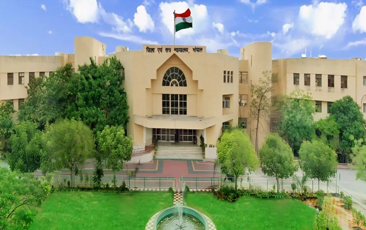 अब कोर्ट का चक्कर खत्म: इस तरीके से घर बैठे जमा करें चालान, ऑनलाइन मिलेंगी ये सुविधाएं