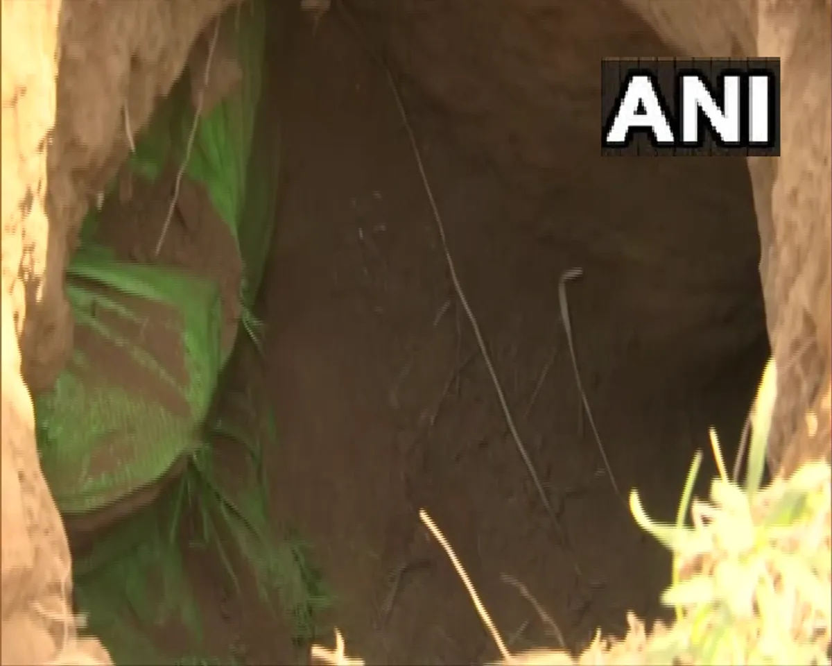 Jammu-kashmir: संदिग्ध सुरंग मिलने के बाद सांबा इलाके में बढ़ी सुरक्षा, आतंकी गतिविधियों की आशंका....