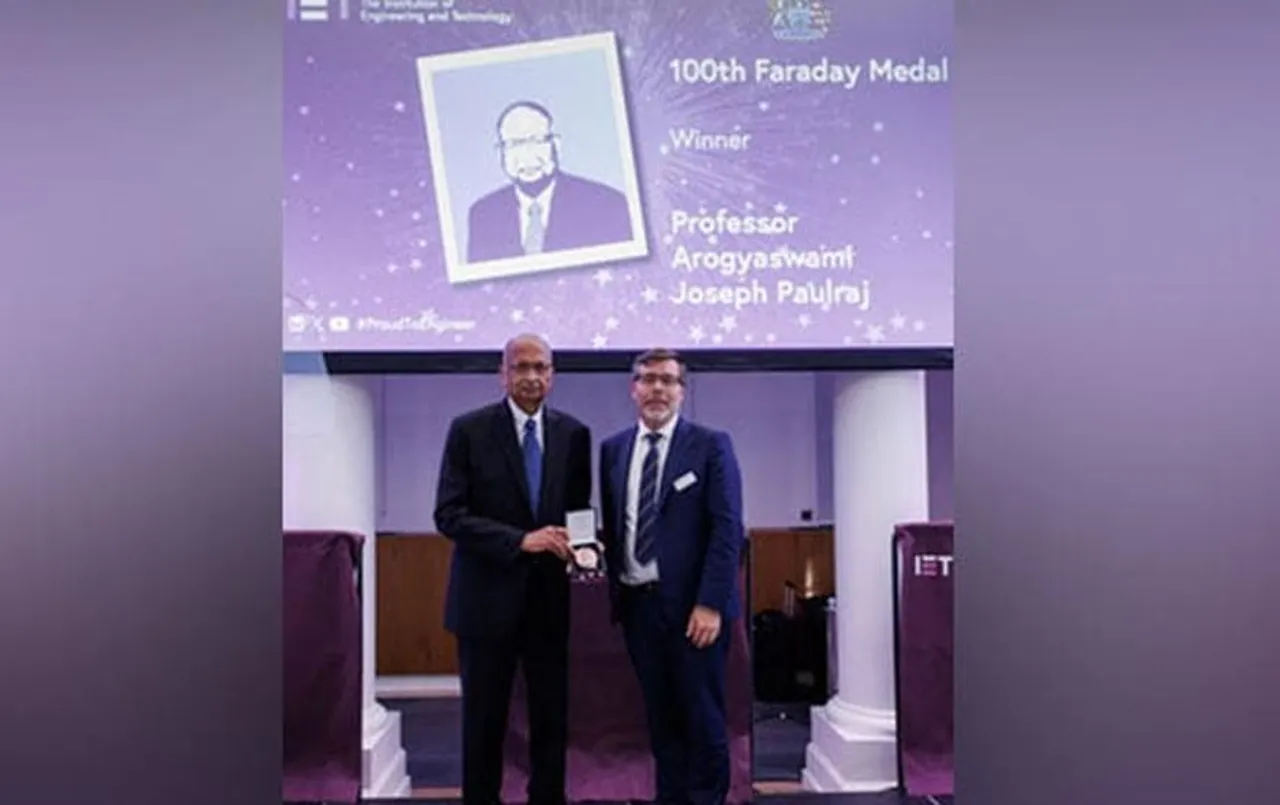 Faraday Medal: भारतीय मूल के अमेरिकी वैज्ञानिक को मिली ये उपलब्धि, जानिए किस खोज के लिए