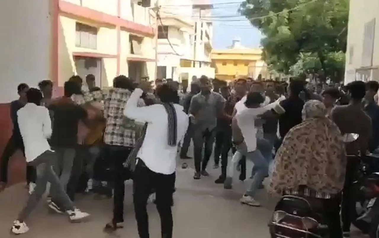 CG News: दुर्गा कॉलेज में NSUI और ABVP छात्र नेताओं के बीच मारपीट, वीडियों वायरल