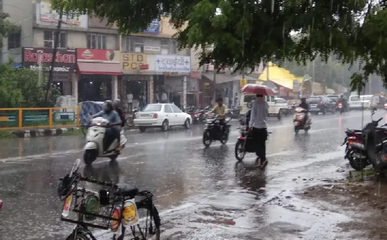 MP Weather Update: भोपाल और इंदौर में आज सताएगी उमस भरी गर्मी , इन जिलों में बरसेंगे बादल