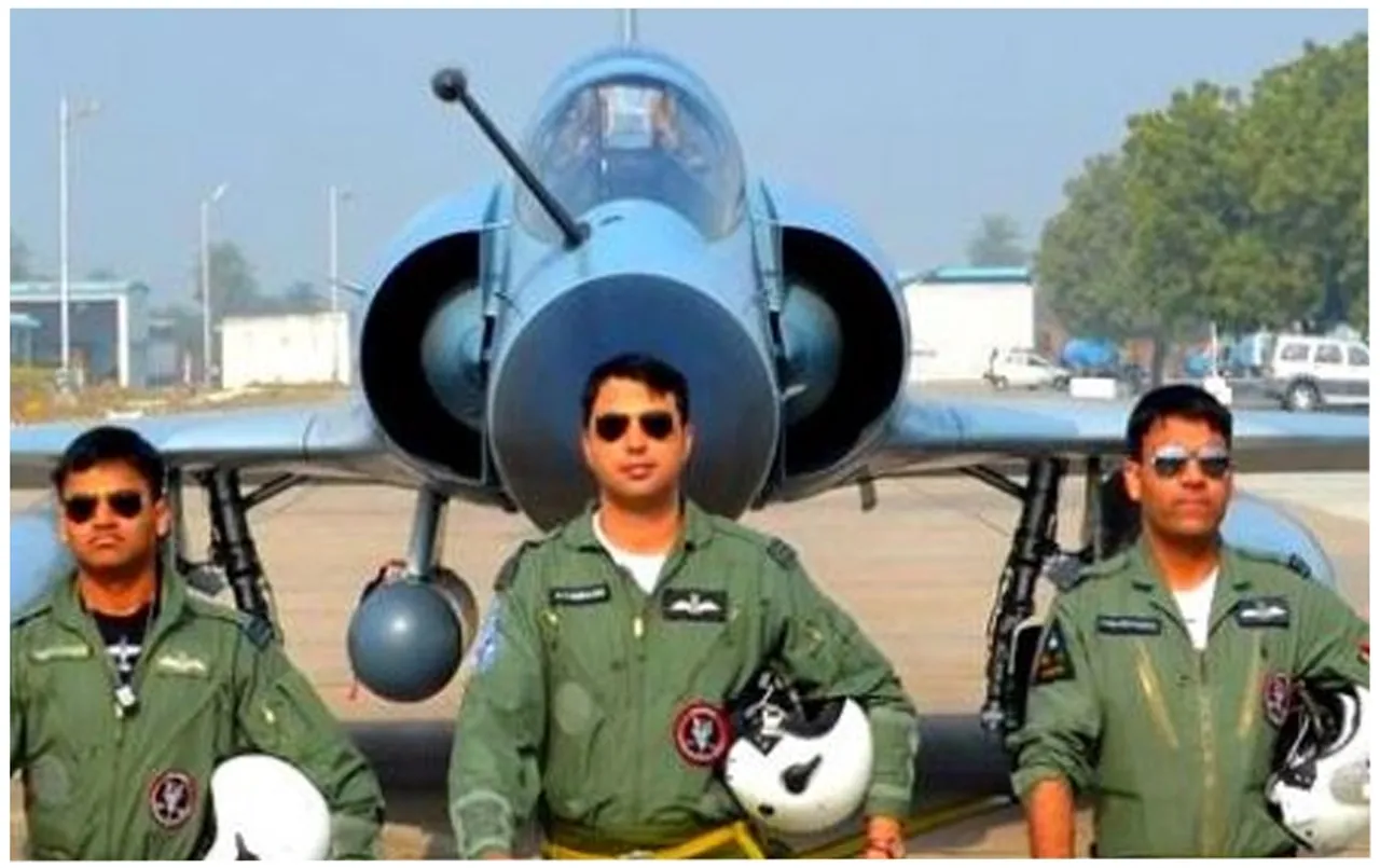 IAF AFCAT 2 2024: इंडियन एयर फाॅर्स में निकली भर्ती,12वीं में PCM लेने वाले होंगे सेलेक्ट, 8 दिनों के अंदर करें अप्लाई