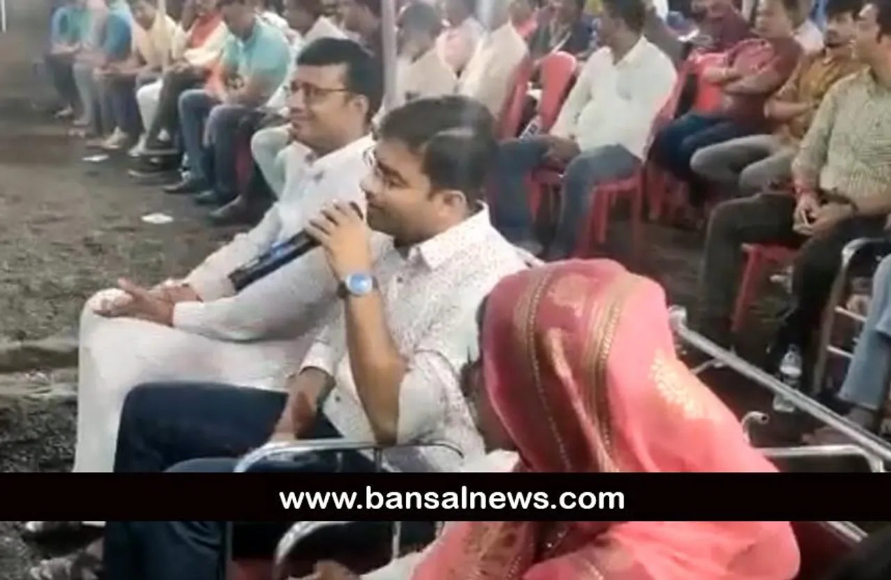 जब आईएएस ऑफिसर सिद्धार्थ जैन ने गाया देशभक्ति गीत तो झूम उठे वहां मौजूद लोग,देखिए वीडियो