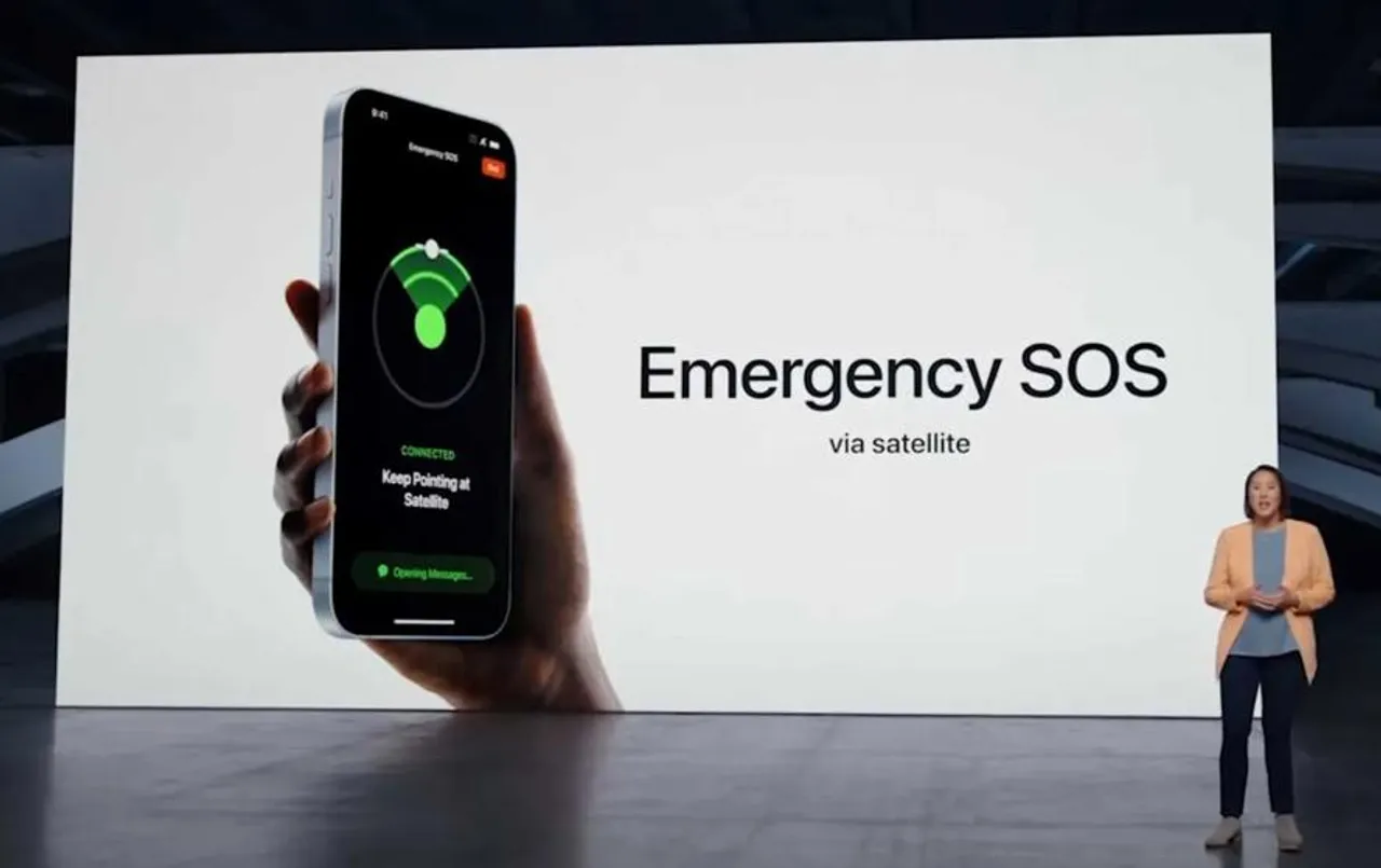 IPhone Satellite Connectivity Feature: अब आईफोन यूजर्स को मिलेगी 3 साल तक मुफ्त सैटेलाइट कनेक्टिविटी, जानिए नया फीचर