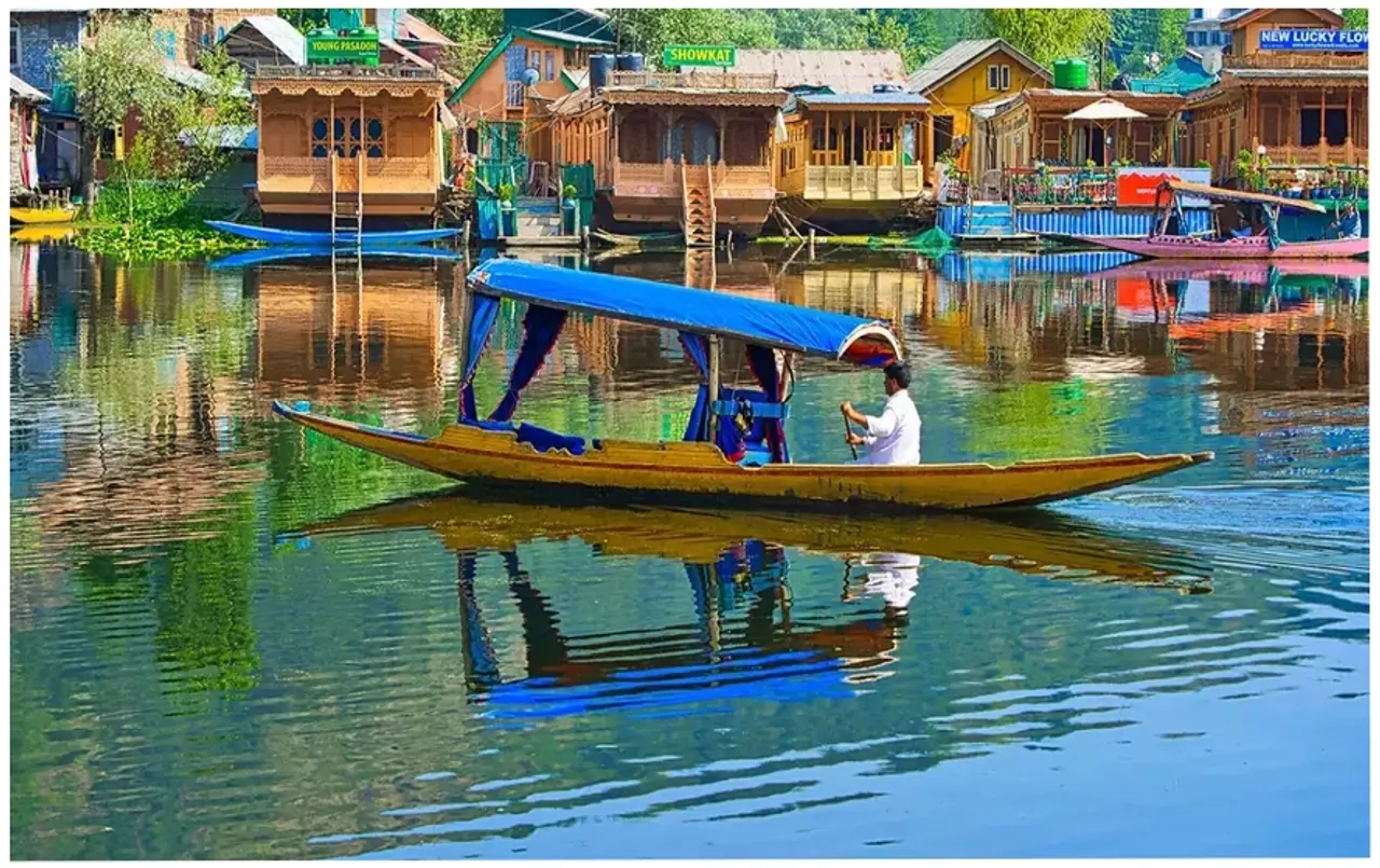 IRCTC Kashmir Tour Package: कश्मीर में बिताएं अपनी गर्मियों की छुट्टियां, IRCTC का कश्मीर टूर पैकेज करें बुक