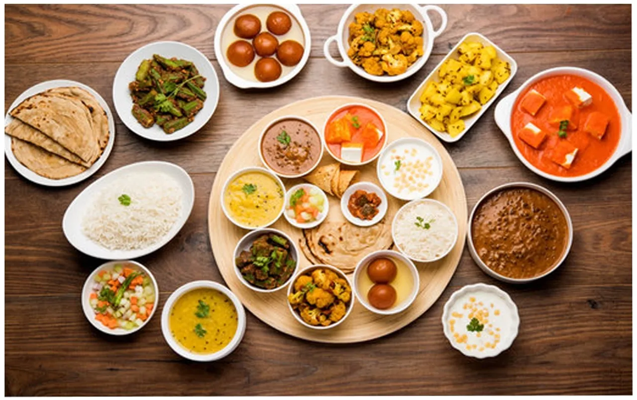 Indian Thali Recipes: घर पर अचानक आ गए हैं मेहमान, तो आसानी से कम समय में बनाएं इंडियन थाली रेसिपी