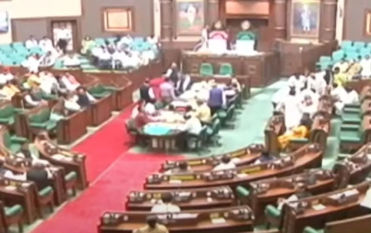 MP Assembly Monsoon Session 2023: मप्र विधानसभा की कार्यवाही में विपक्ष का भारी हंगामा, तीखी नोंक-झोंक