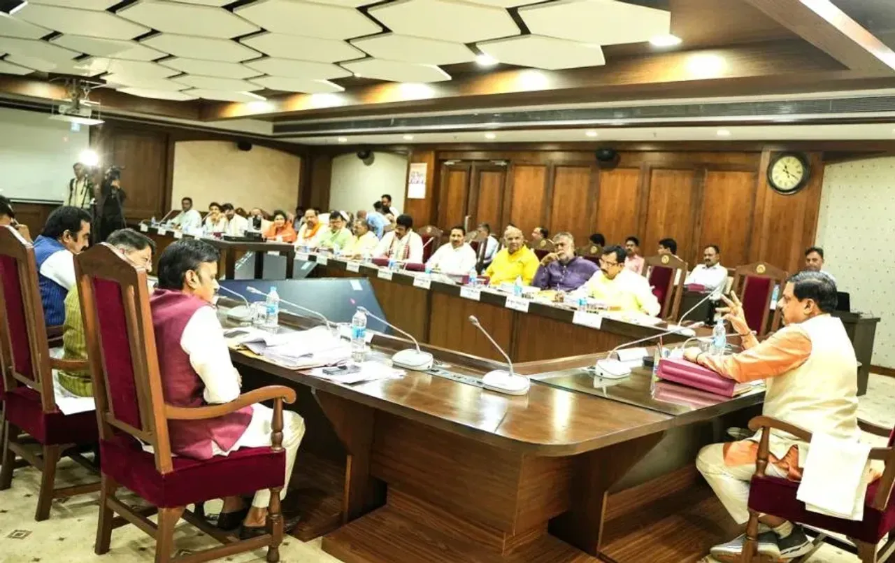 अस्पतालों को जल्द मिलेंगे डॉक्टर: कैबिनेट में 607 पदों पर सीधी भर्ती, 46491 नए पदों की स्वीकृति, बिजली सब्सिडी भी मंजूर