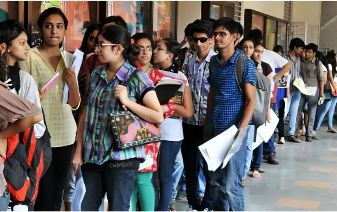 गाइडलाइन जारी: BCA में प्रवेश के लिए मैथ्स अनिवार्यता खत्म, आर्ट्स स्टूडेंट भी ले सकेंगे दाखिला; LLB में ये बड़ा बदलाव