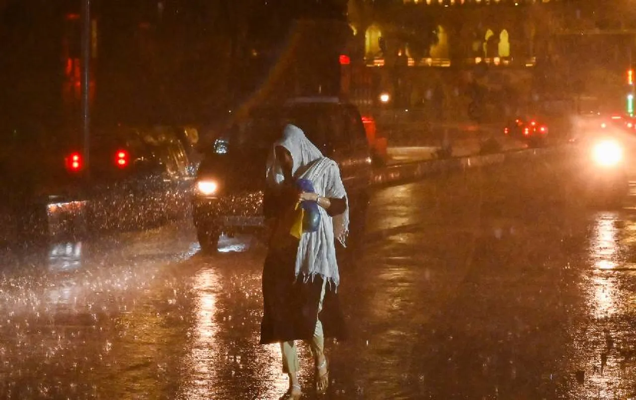 MP Monsoon 2024: इस दिन मध्यप्रदेश में एंट्री मारेगा मानसून! भीषण गर्मी से मिलेगी राहत; उमस से छुटकारा