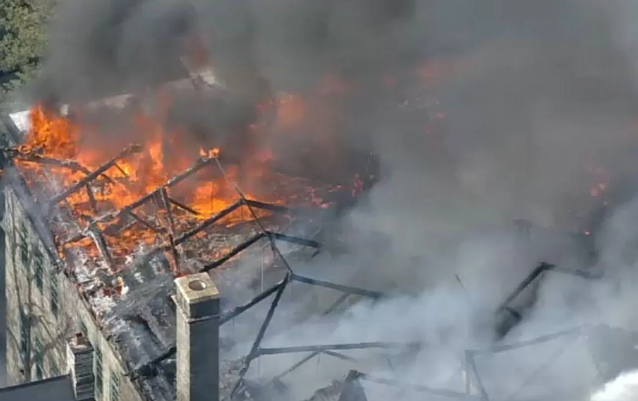 MP News: गर्मियों में चल रहे समर कैंप के दौरान स्कूल कैंपस में लगी भीषण आग, बच्चे थे मौजूद