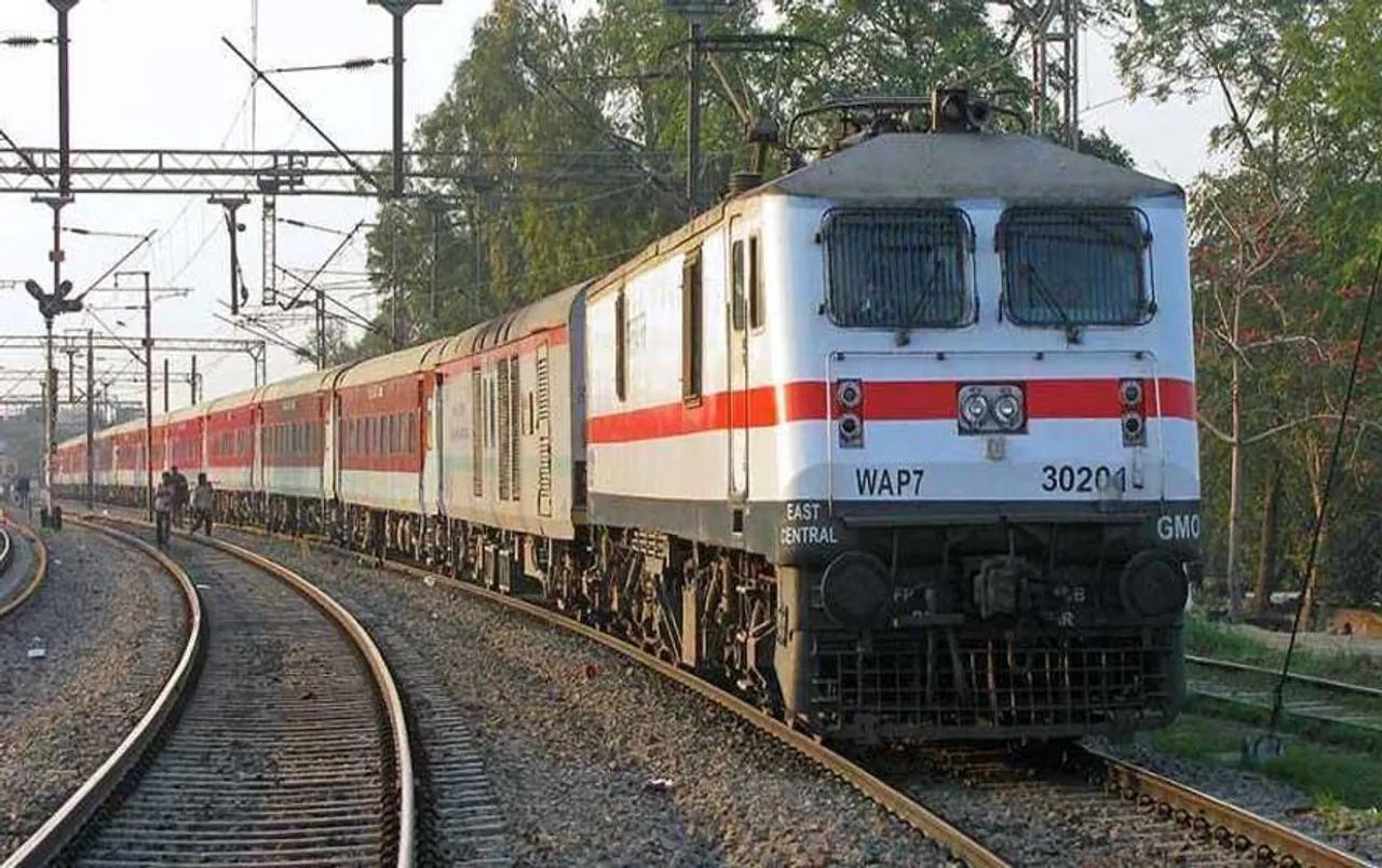 MP Train Cancelled: रतलाम मंडल से चलने वाली पांच ट्रेनें इन तारीखों पर रहेंगी निरस्त,यहां देखें पूरी लिस्ट