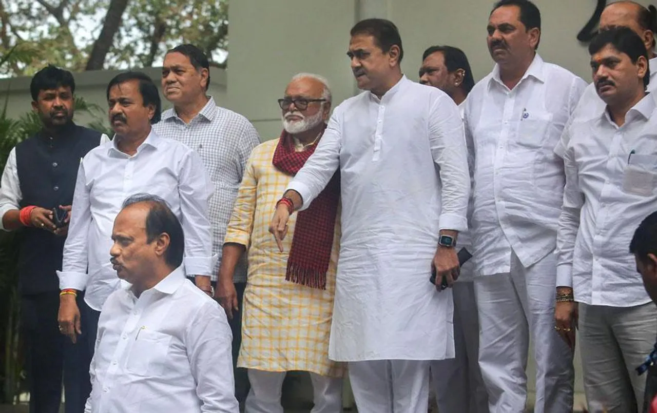 Maharashtra News: राकांपा के दो फाड़ होने के बाद अजित पवार गुट और शरद पवार के बीच पहली बैठक