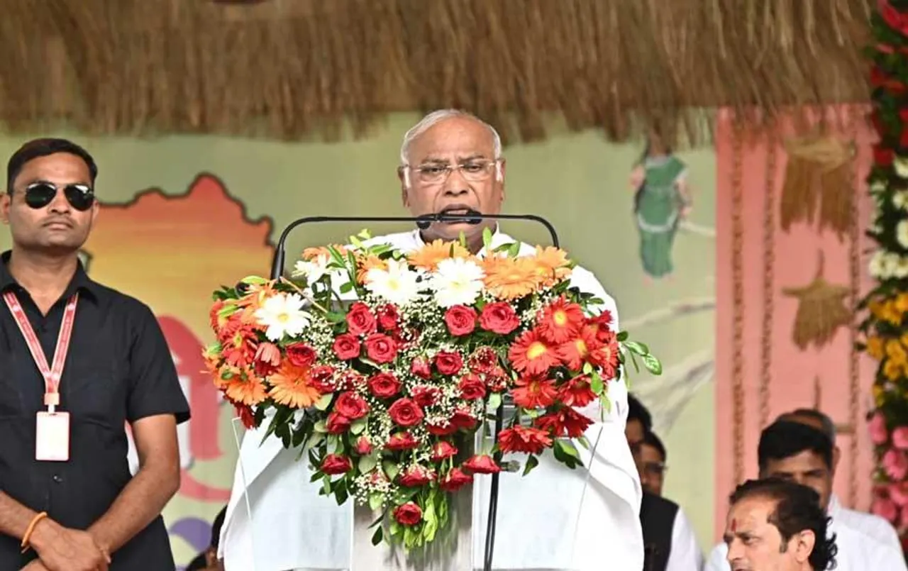 Chhattisgarh Election 2023: आज छत्तीसगढ़ दौरे पर मल्लिकार्जुन खड़गे, महासमुंद और सुकमा में जनसभा को करेंगे संबोधित