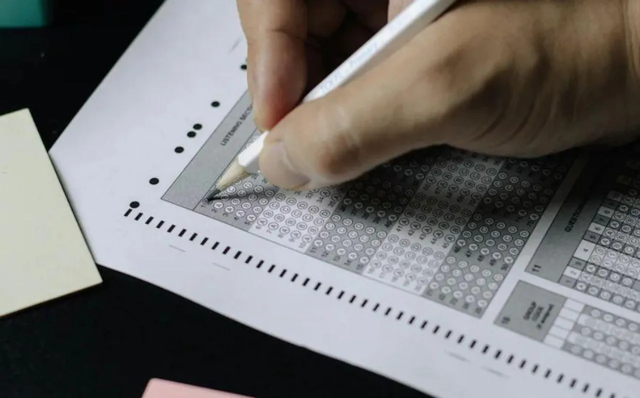 NEET Paper Leak Case: बिहार पुलिस की बड़ी कार्रवाई, झारखंड से 5 आरोपियों को किया गिरफ्तार; 1 आरोपी फरार