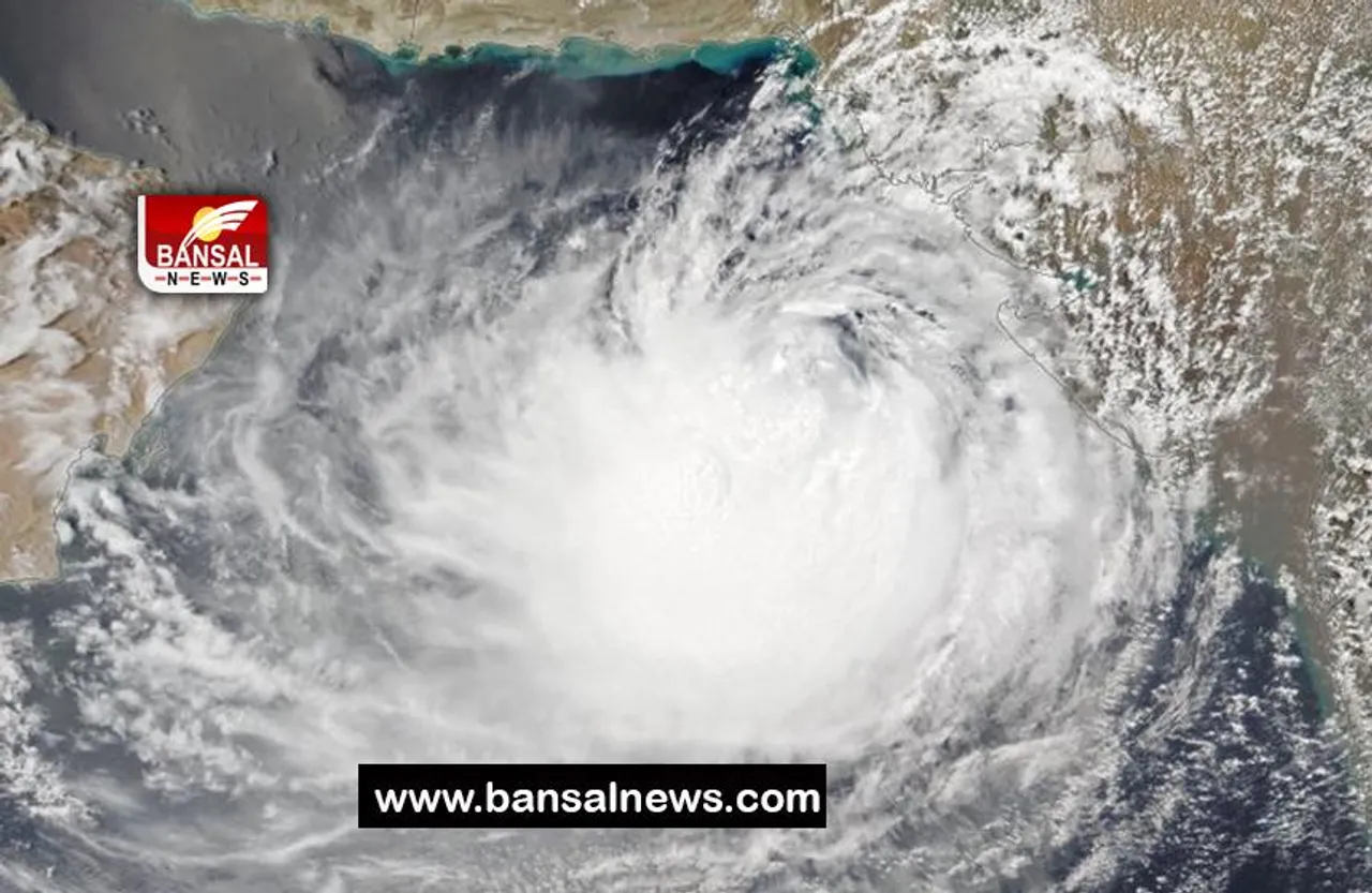 Cyclone Biparjoy: बिना सुरक्षा के कवरेज ना करें मीडियाकर्मी, चक्रवात बिपरजॉय को लेकर जारी अपडेट