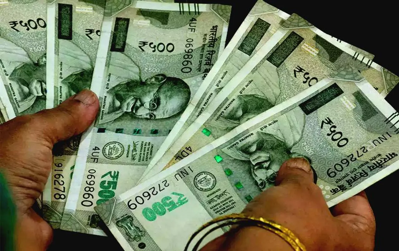 New Cash Limit: सेविंग खाते में कैश रखने की नई लिमिट हुई जारी, RBI गर्वनर ने जारी किया बड़ा अपडेट