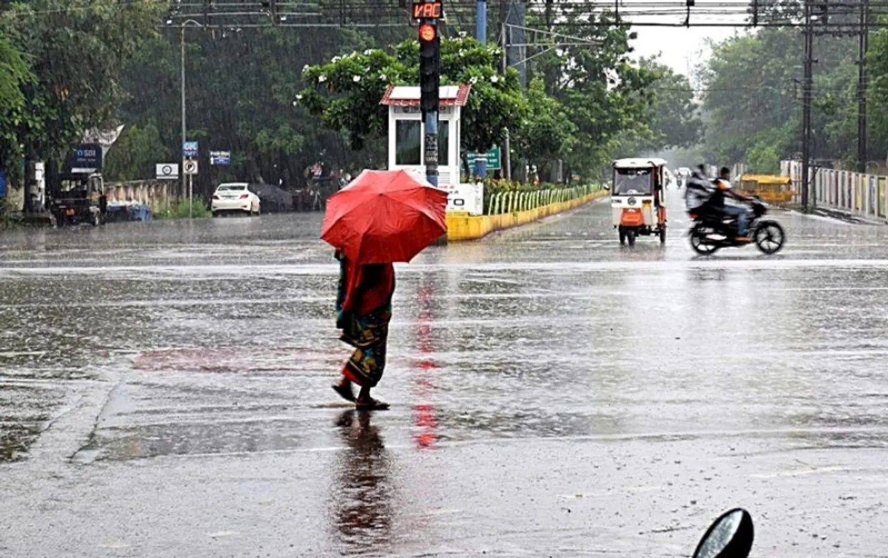 CG Weather Update: छत्‍तीसगढ़ में आगामी तीन दिन तेज आंधी-तूफान के साथ बारिश का अलर्ट, ठंडी हवाओं के चलते गर्मी से राहत