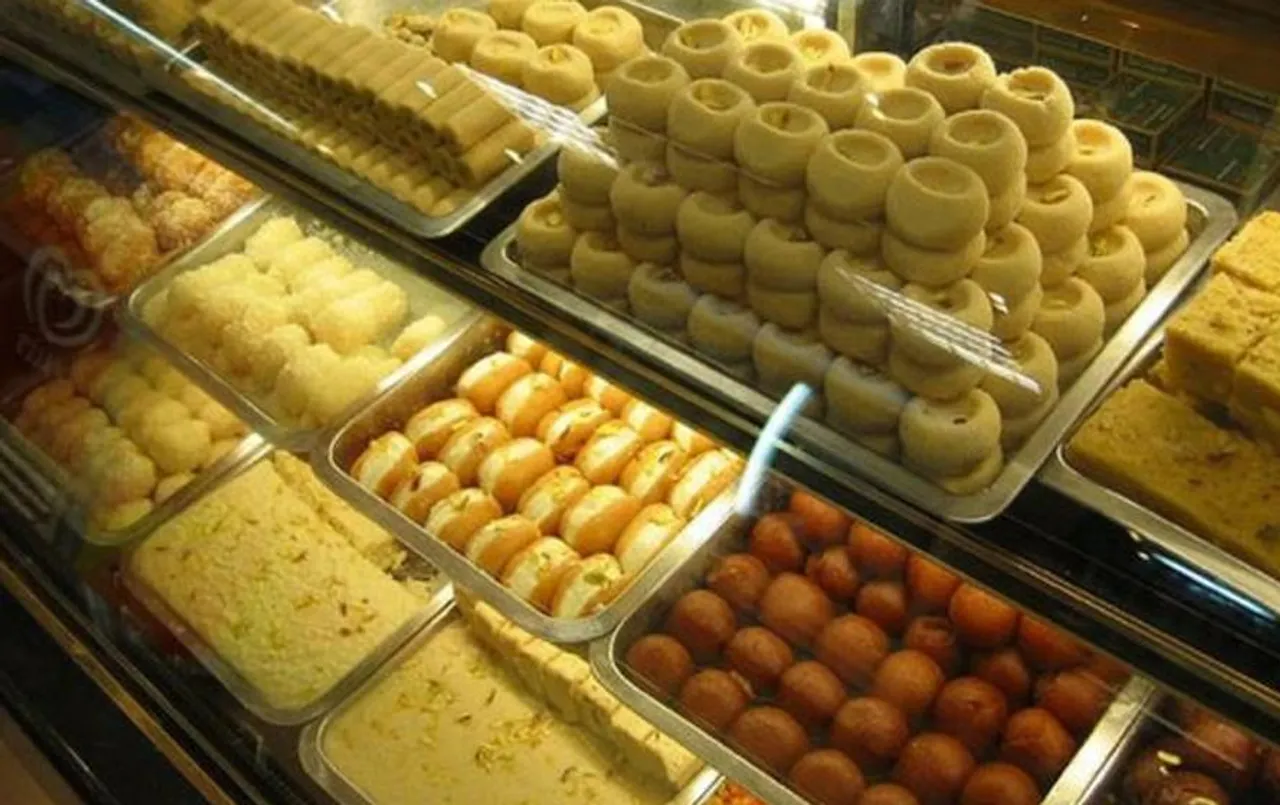 CG News: मिलावटखोरों को लेकर खाद्य विभाग अलर्ट, जब्त कर जांच के लिए भेजे खाद्य पदार्थों के सैंपल