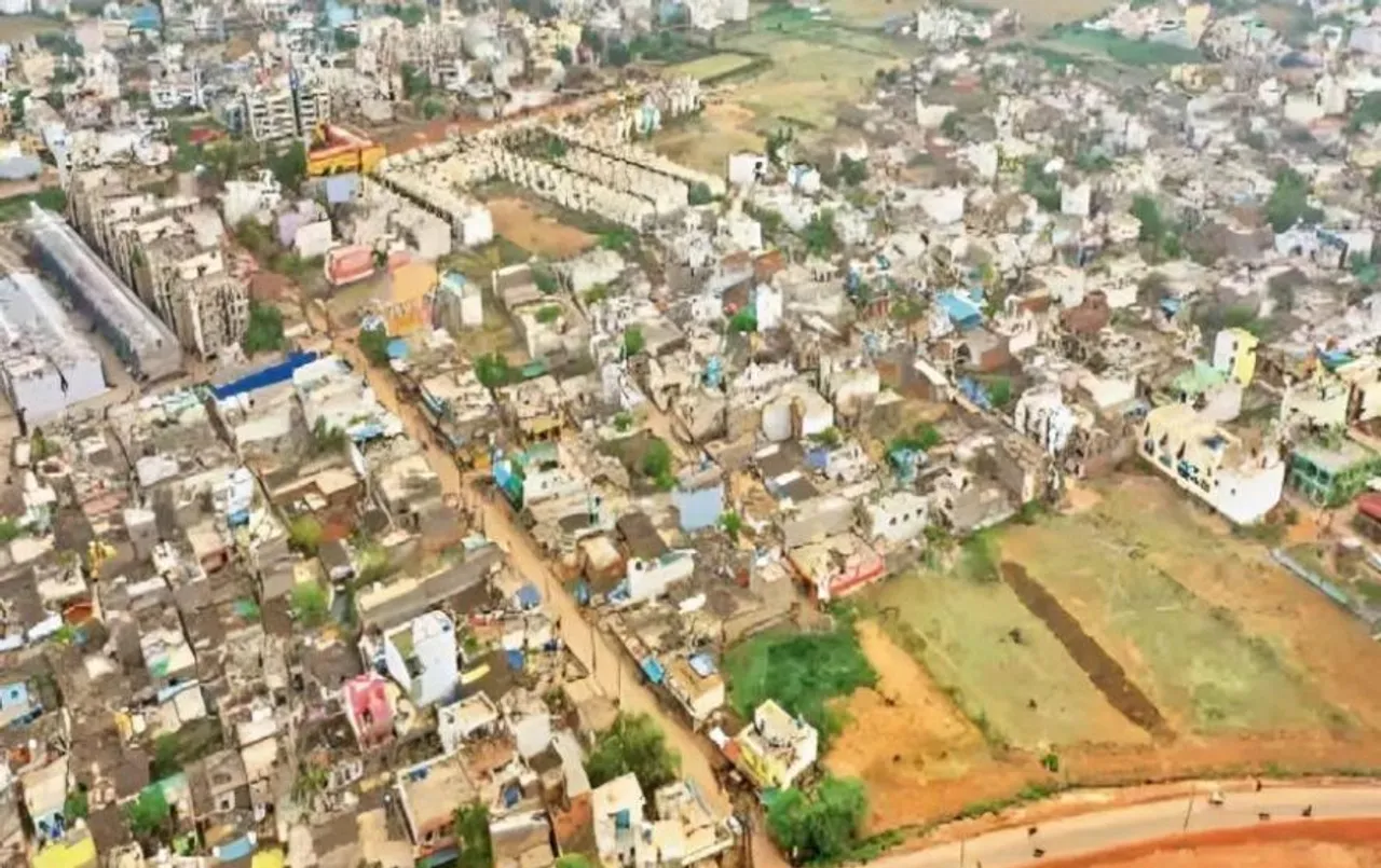 रायपुर में बिजली-पानी की परेशानी: 34 कॉलोनियों के 2 लाख लोग बिजली, सड़क-पानी को परेशान, वजह- निगम नहीं ले रहा हैंडओवर