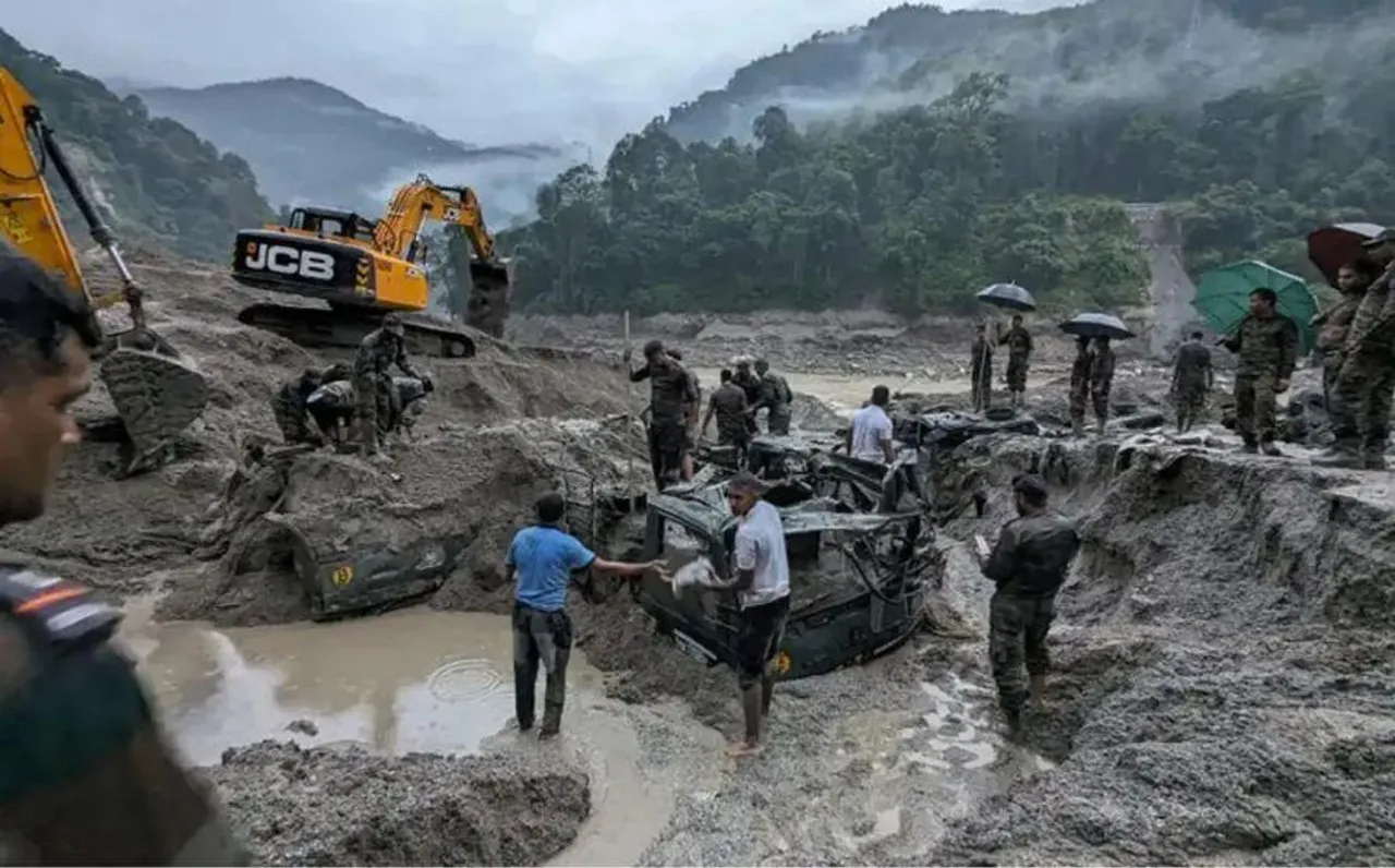 Sikkim Tragedy: भारी बारिश ने सिक्किम में मचाई तबाही, दो लोगों की मौत, कई लोग लापता; रेस्क्यू जारी