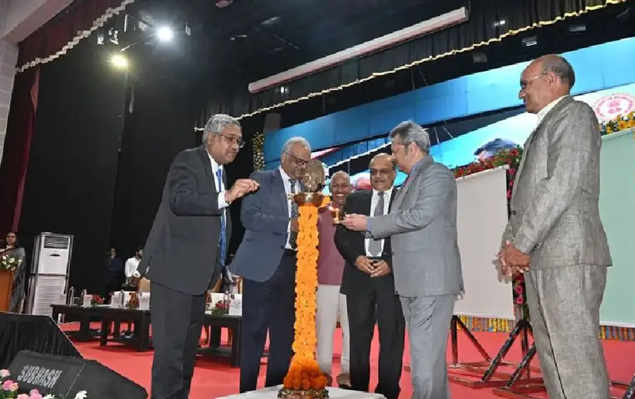 MP High Court: इंदौर-ग्वालियर में बनेगा हाईकोर्ट का नया भवन, हाईकोर्ट में 4 लाख से ज्यादा लंबित मामलों का बोझ होगा कम