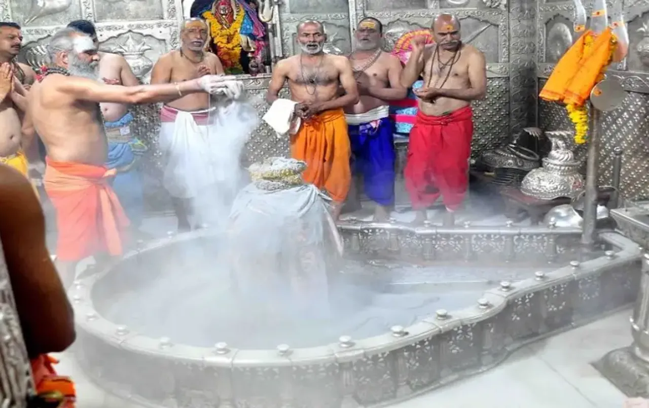 Ujjain Mahakal: श्री महाकाल भस्‍म आरती की बुकिंग में किया गया चेंज, अब भक्‍त कर पाएंगे पहले से आरती में जाने का प्‍लान