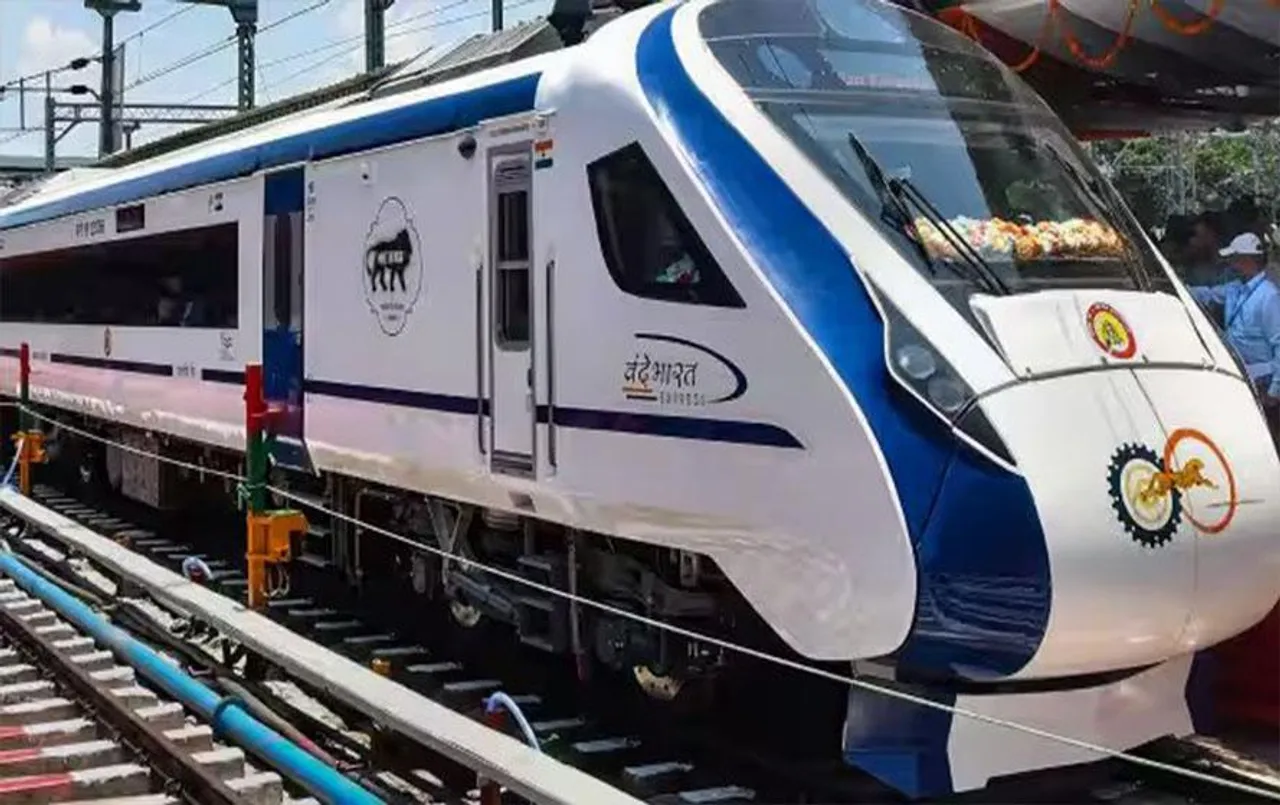Vande Bharat Express: वंदे भारत में पेशाब करने चढ़ा शख्स! लगा 6 हजार का चूना, पढ़ें विस्तार से पूरा खबर