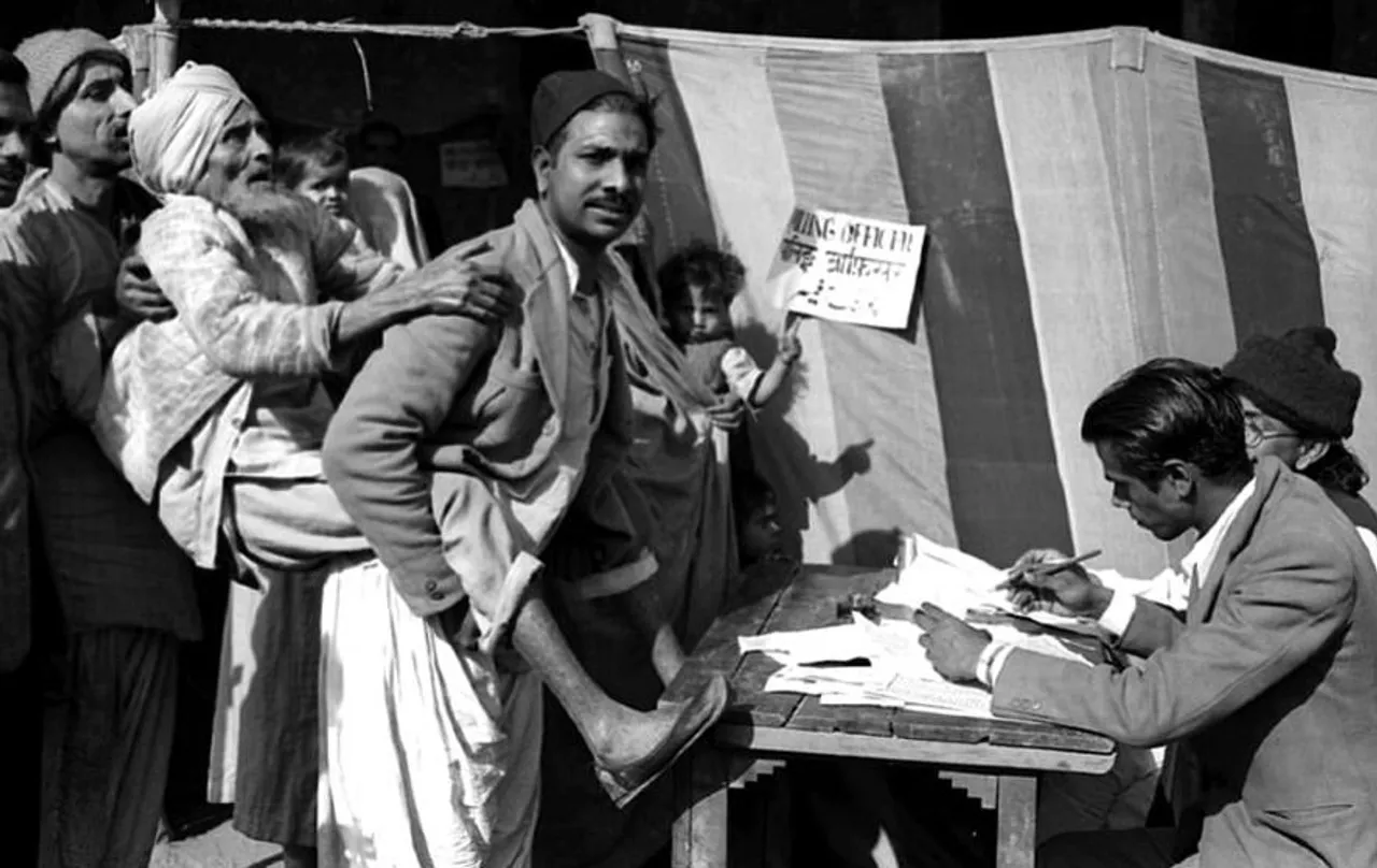 Today History: आज ही के दिन हुआ था स्वतंत्र भारत का पहला लोकसभा चुनाव, जानिए आज की अन्य महत्वपूर्ण घटनाएं