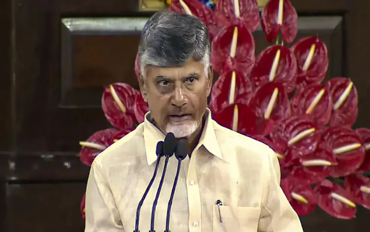 Andhra Pradesh New CM: आंध्र प्रदेश के नए सीएम बने चंद्रबाबू नायडू, चौथी बार ली सीएम पद की शपथ