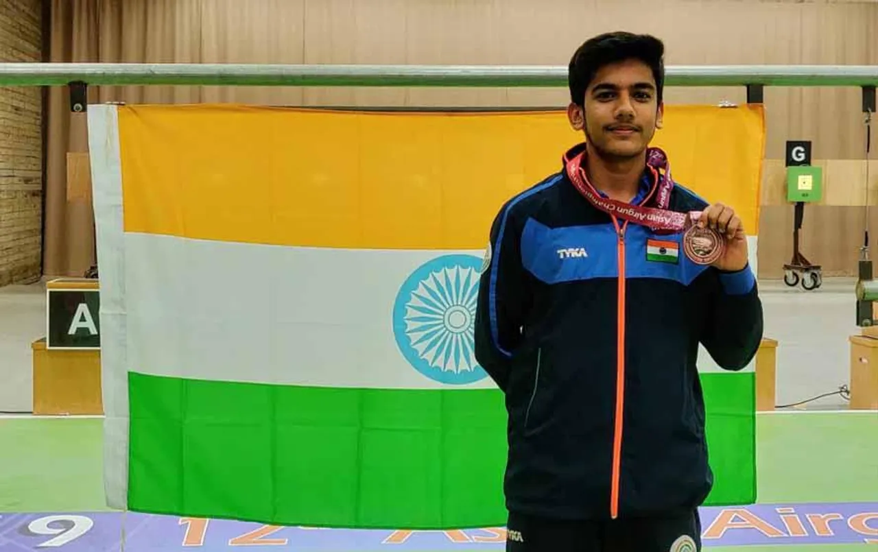 Asian Shooting Championship: ऐश्वर्य तोमर ने 50 मीटर राइफल 3 पोजिशंस में जीता गोल्ड