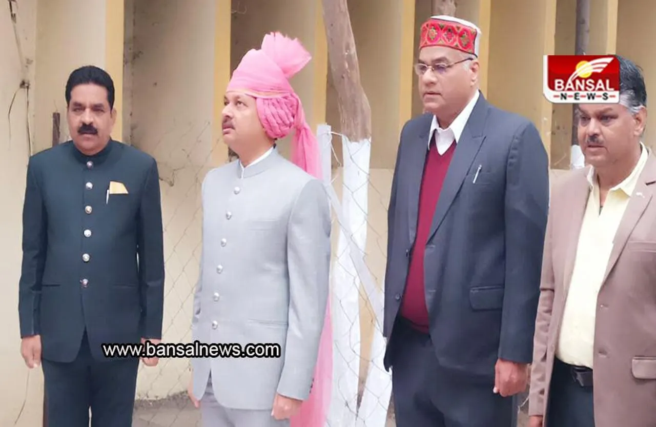 MP SHAJPUR NEWS: कलेक्टर ने CCB प्रधान कार्यालय में फहराया तिरंगा ध्वज