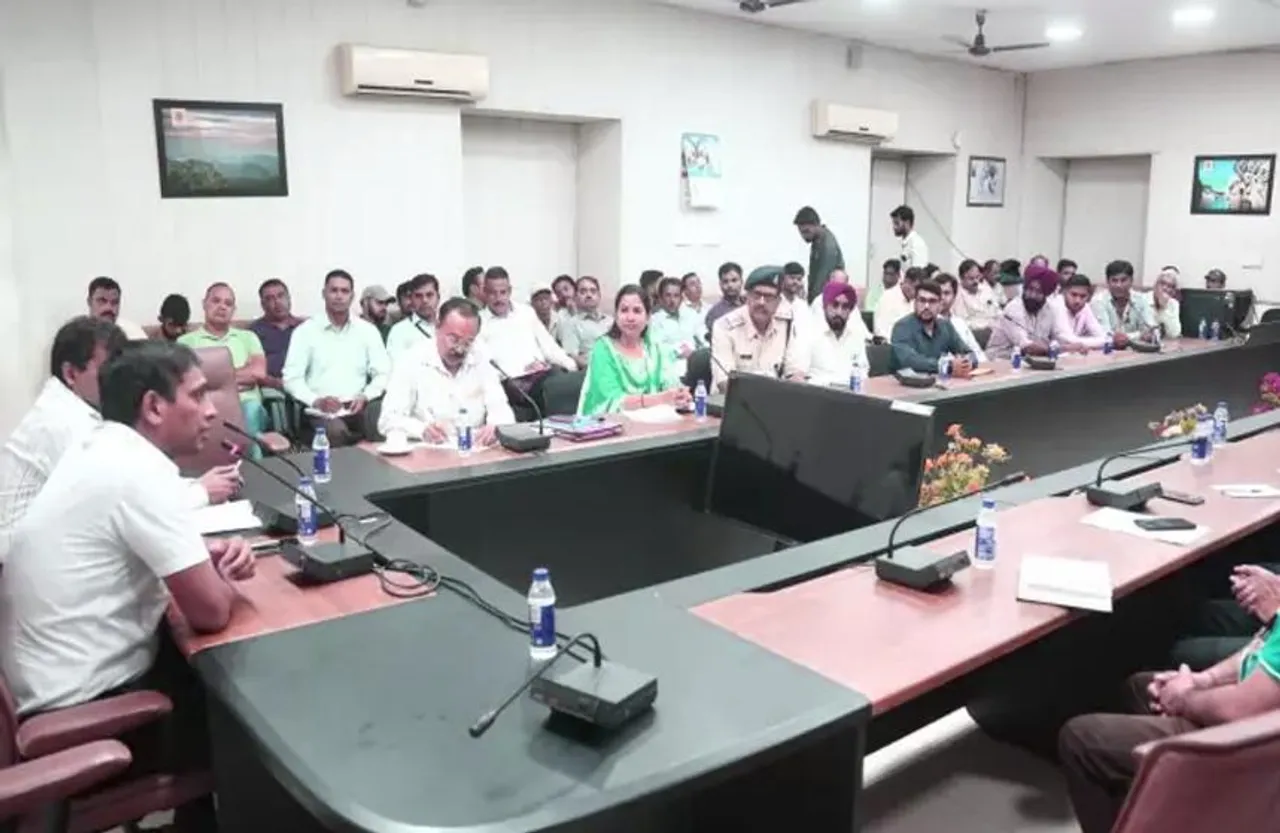 Bhopal School News: निजी स्कूलों की नहीं खैर! बच्चों की सुरक्षा को लेकर भोपाल कलेक्टर ने दिए ये निर्देश